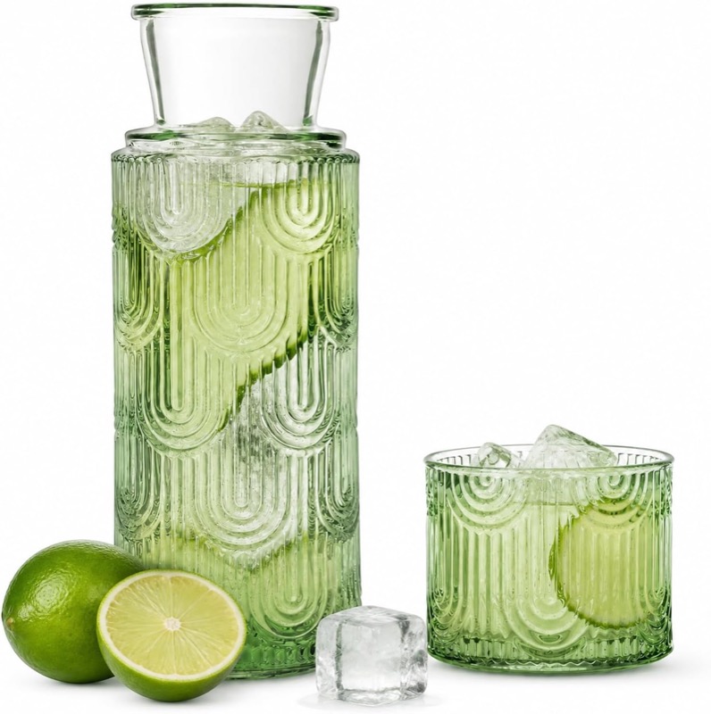 Glaskaraffe mit Glas als Deckel