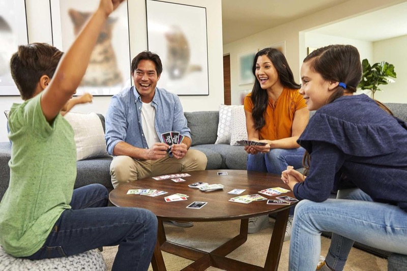 Phase 10 Karten ausgelegt während einer Partie auf dem Tisch